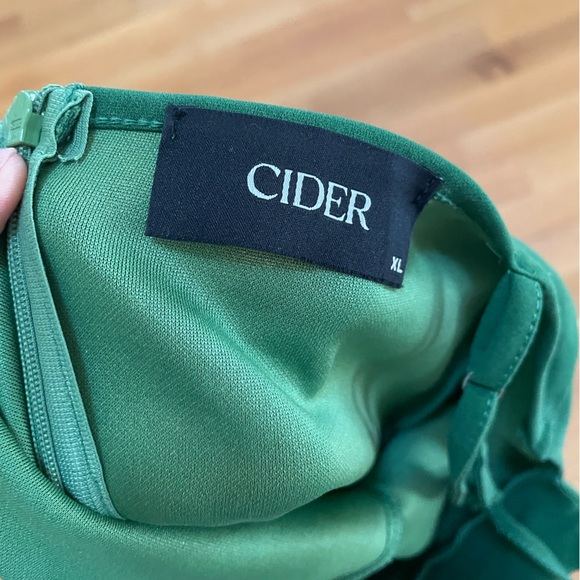 Green Cider Dress - Picture 4 of 4